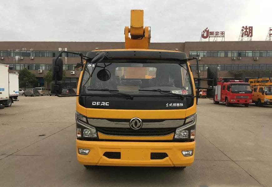 東風凱普特22米伸縮臂高空作業(yè)車